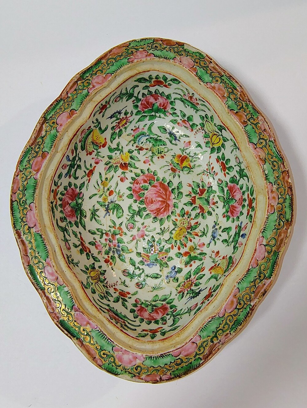 19th Century Rose Medallion Porcelain Tureen Bowl Chinese Export Centerpiece